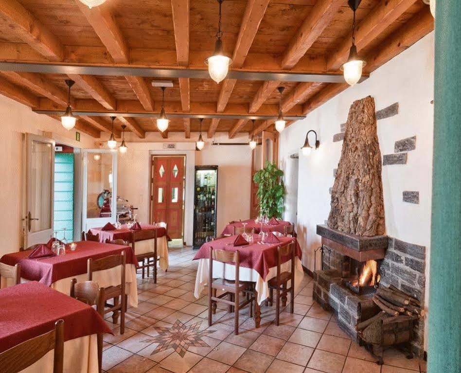 Ristorante Hotel Falchetto Brunate Exteriér fotografie